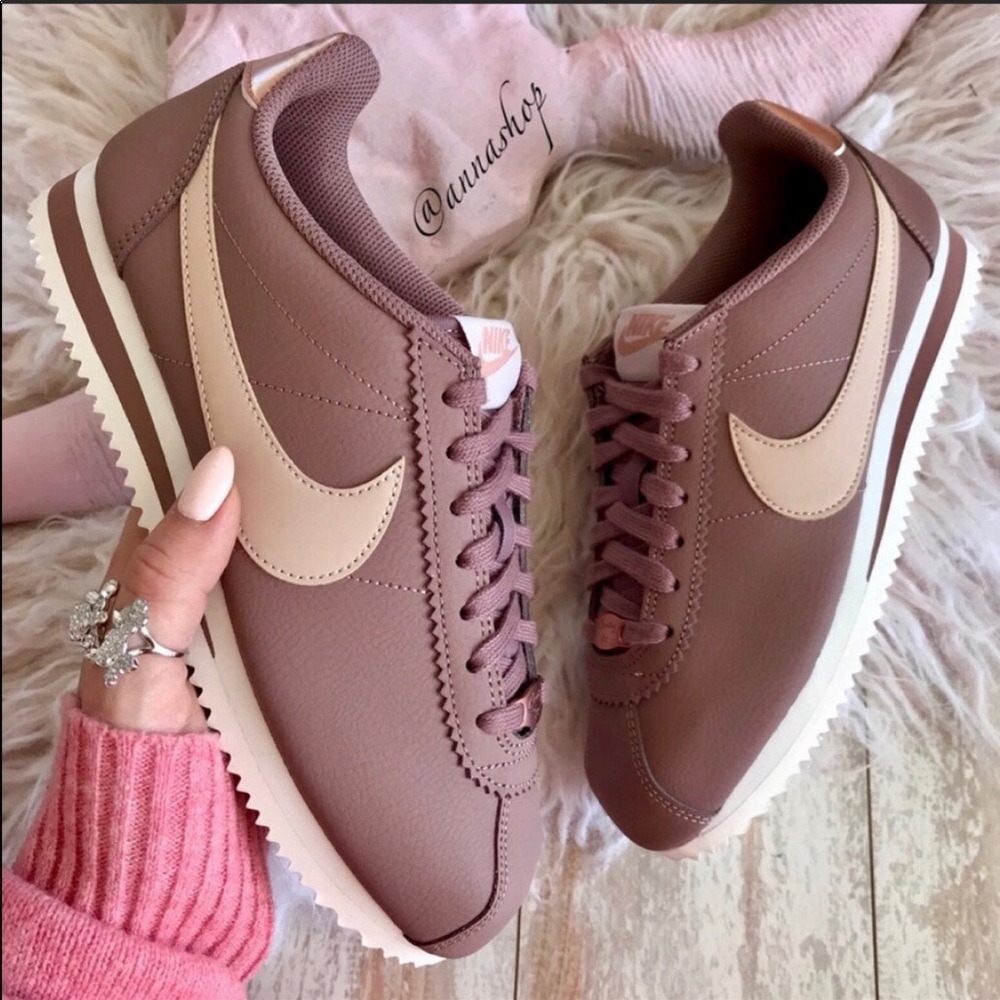 NWT Nike Cortez Classic Leather - Picture 2 of 8